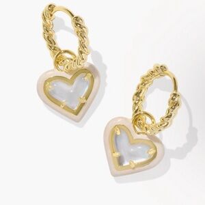 KENDRA SCOTT Ari Heart Gold Enamel Frame Huggie Earring Ivory Mother-of-Pearl